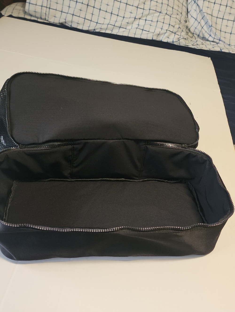 Fabletics Essential Gym Bag - Picture 14 of 14